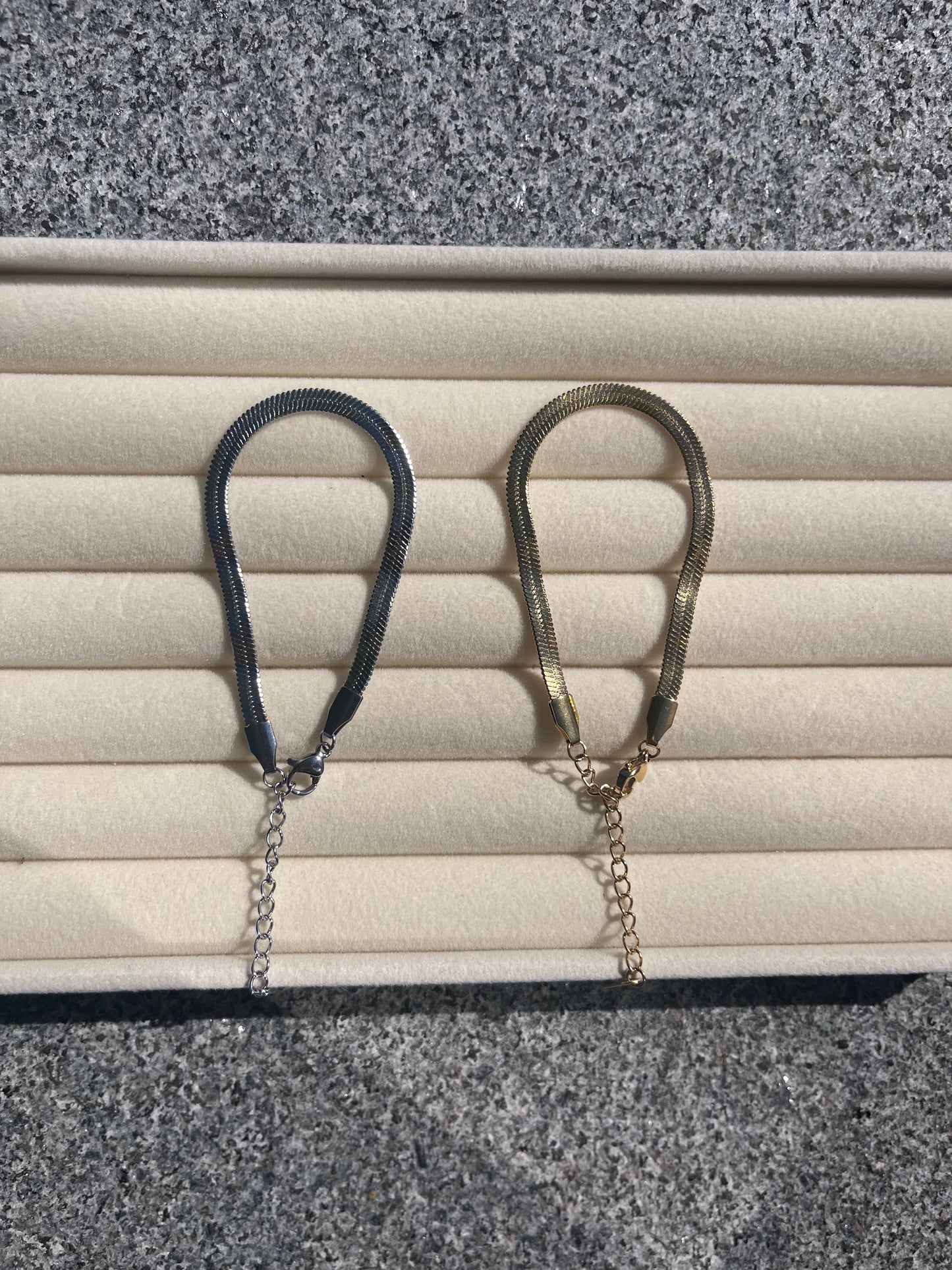 Slange armbånd 18K guldbelagt (Nr. 037 + 040)