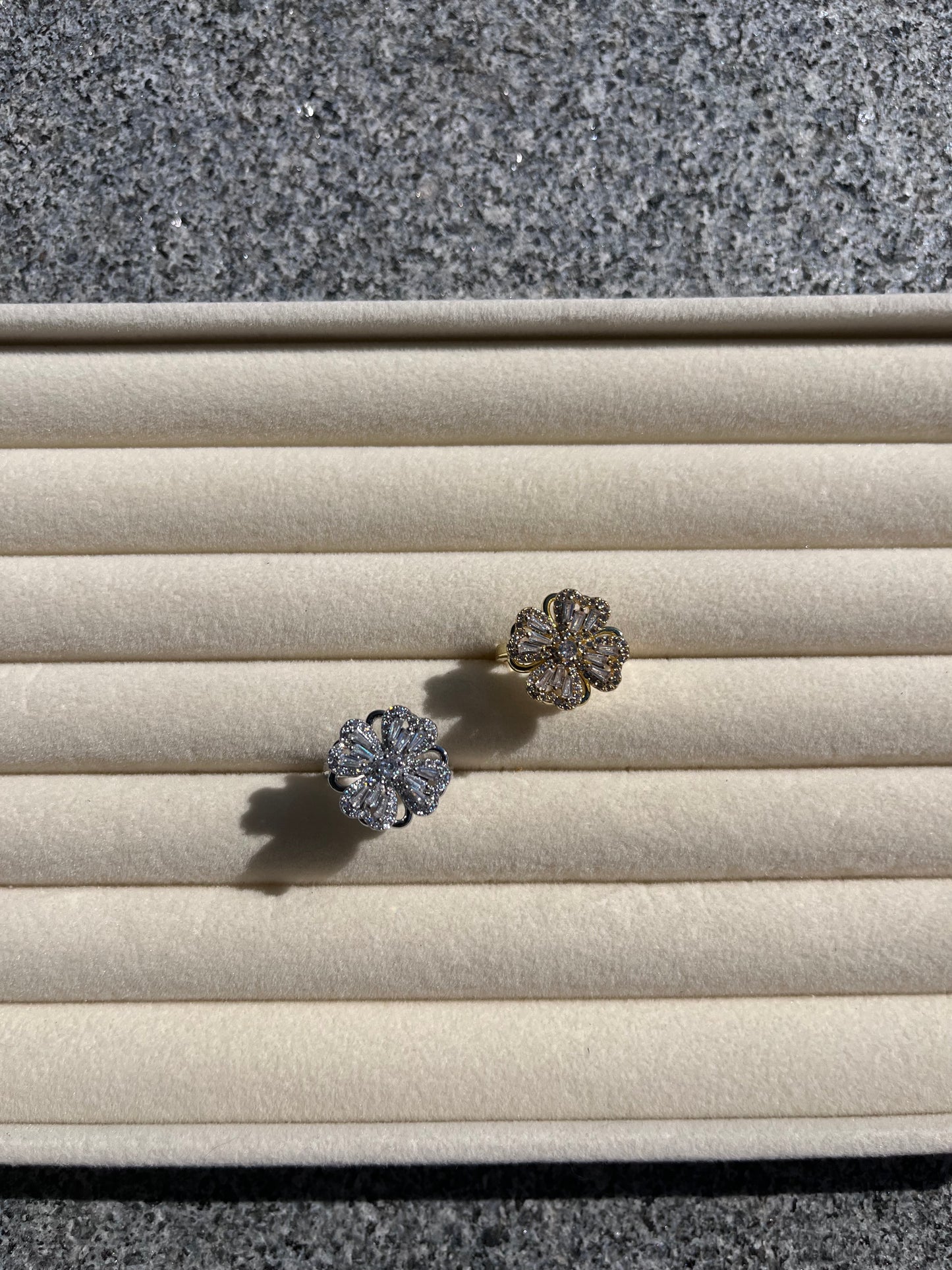 Diamant hjerte ring 18K guldbelagt (Nr. 007 + 008)