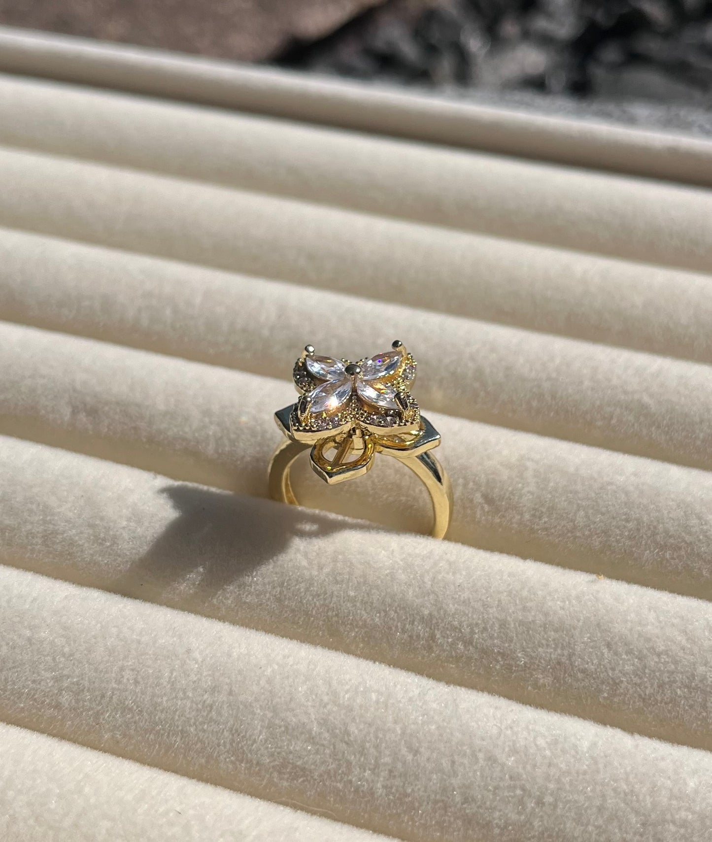 Diamant firkløver ring 18K guldbelagt (Nr. 009)
