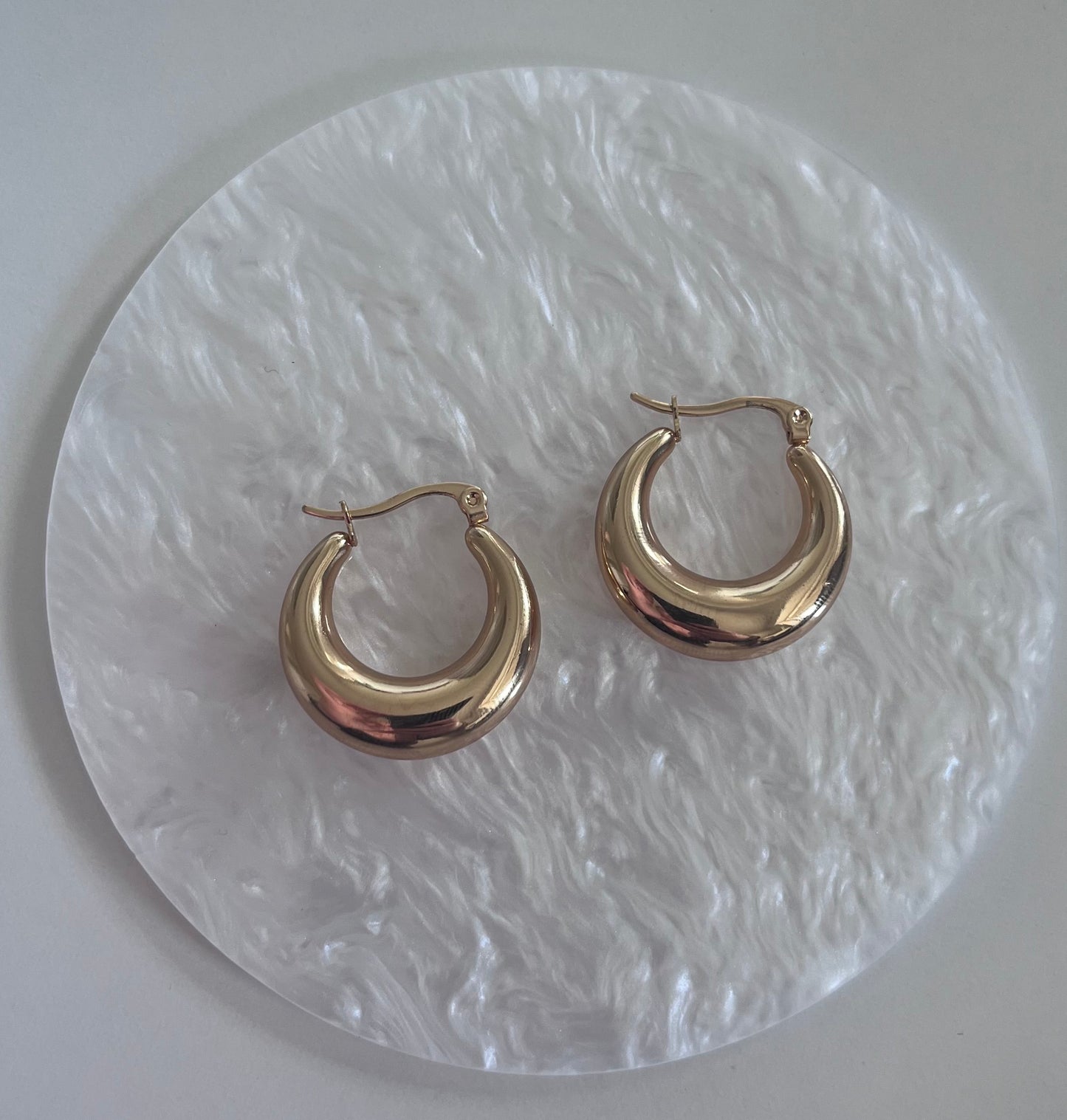 Halvmåne øreringe 18K guld (Nr. 030)